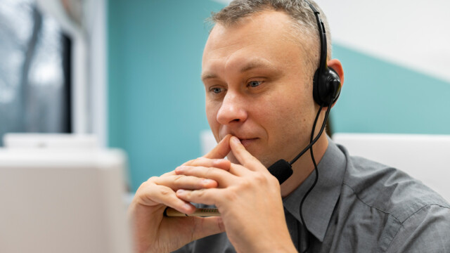 Alan im Helpdesk